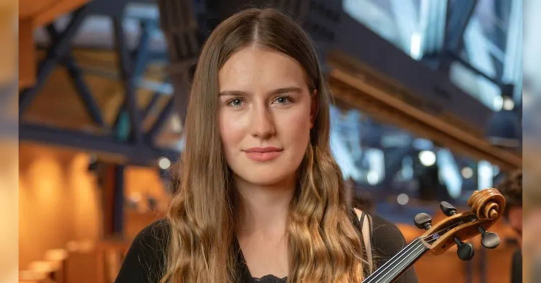 Shimmering - Simone Young & Ravel