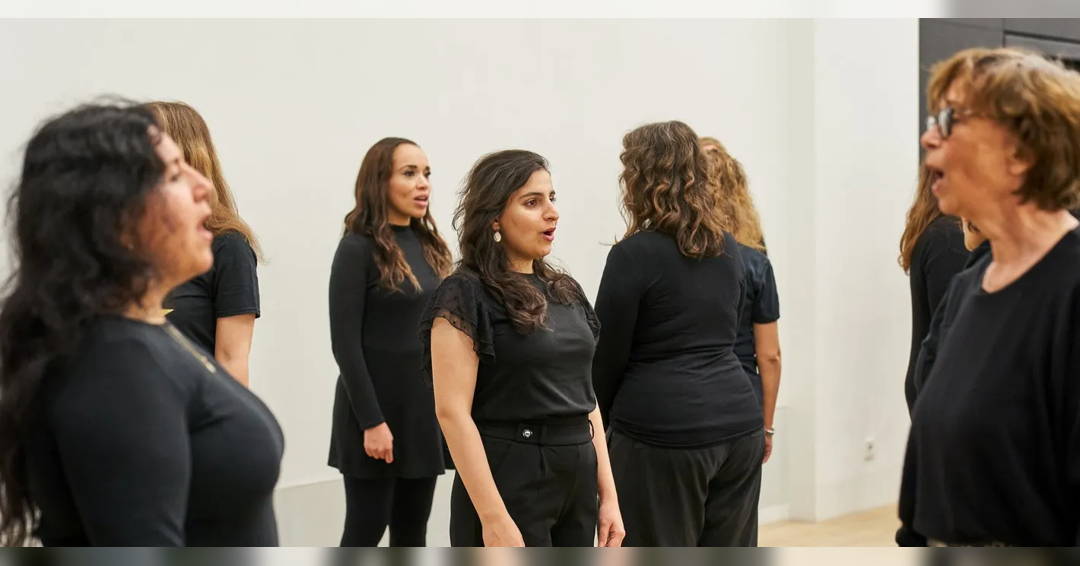 Image Choir to the world