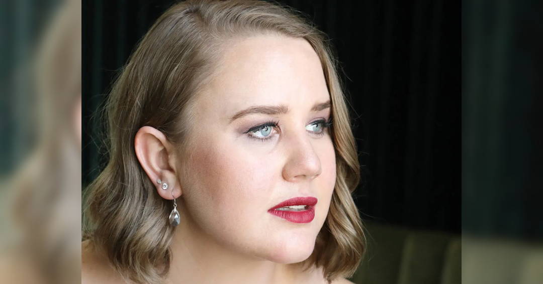 Image Meet the Artists: Eliza Boom