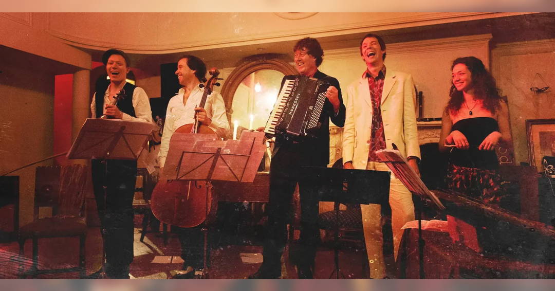 Re-folking Viennese Classics