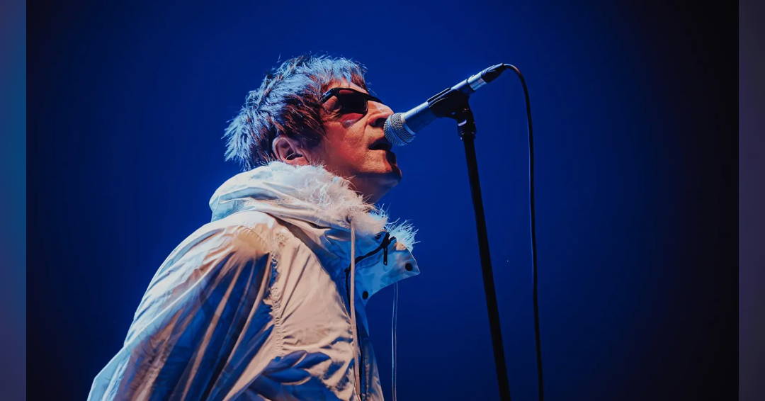 Definitely Mightbe (A Tribute to Oasis) + Adored (A Tribute to The Stone Roses)