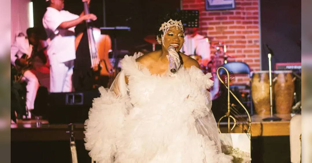 Velvet Chair Experience