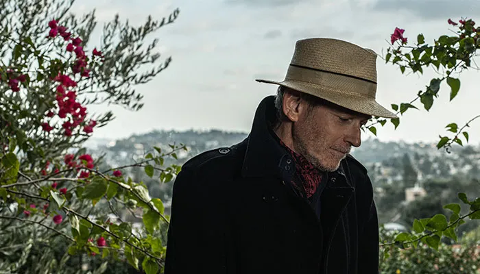 Image Benmont Tench