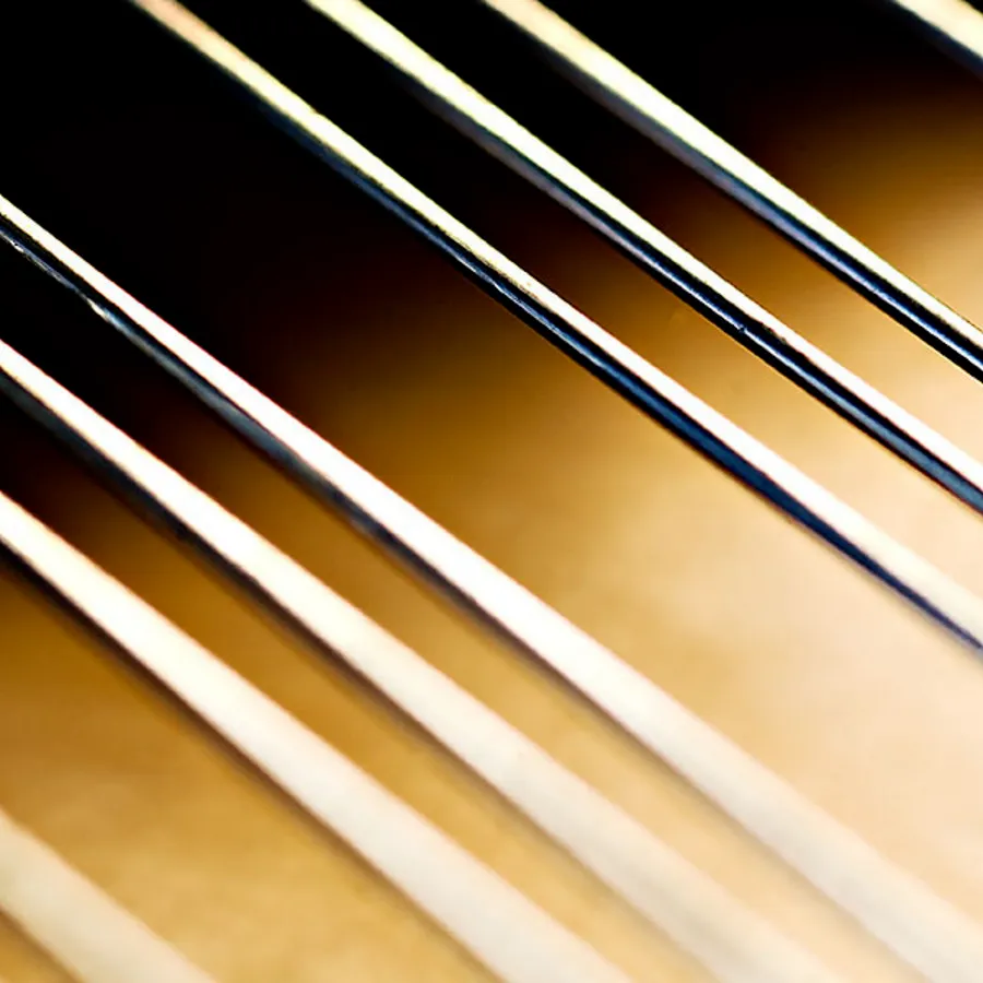 Image KONTRAST - White and black