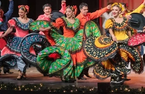 Image Christmas in Mexico!: Mariachi Garibaldi de Jaime Cuéllar & Ballet Folklórico del Río Grande