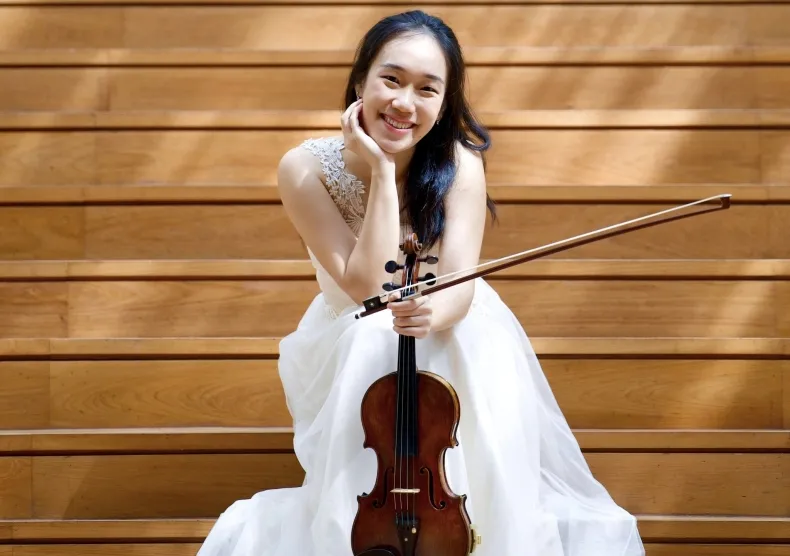 Image Megan Low, Violin