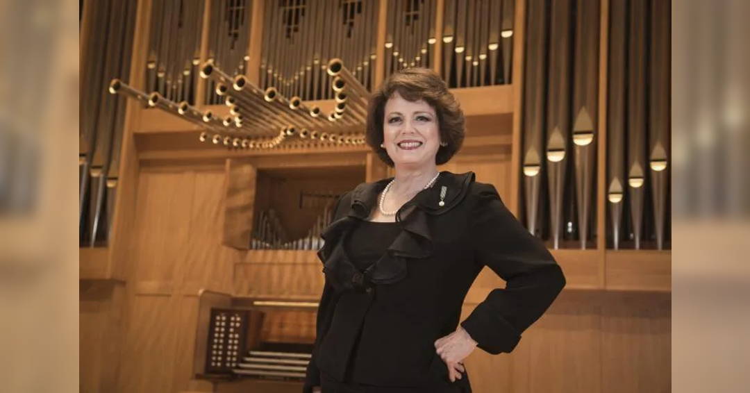 Lynne Davis, concert organist