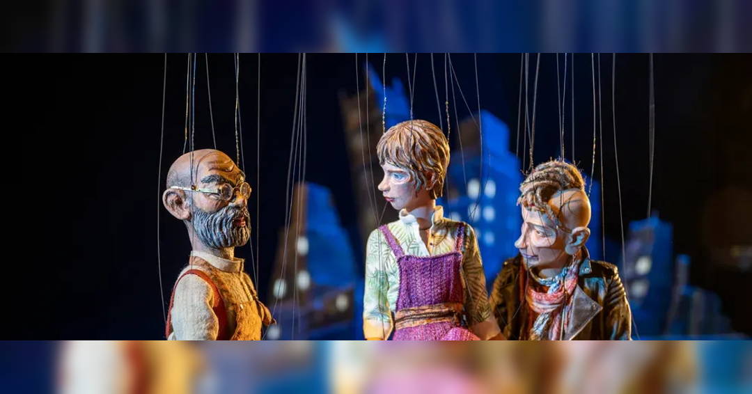 Image The Old Tree - Or: Franzi's Journey to the End of the World