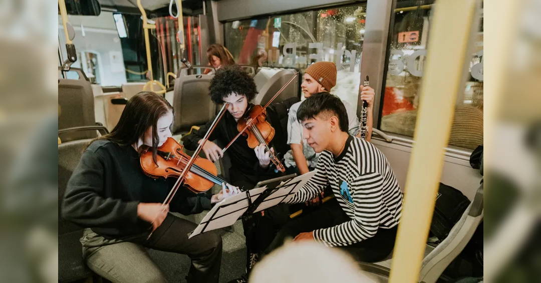 Image Traffic jam concert