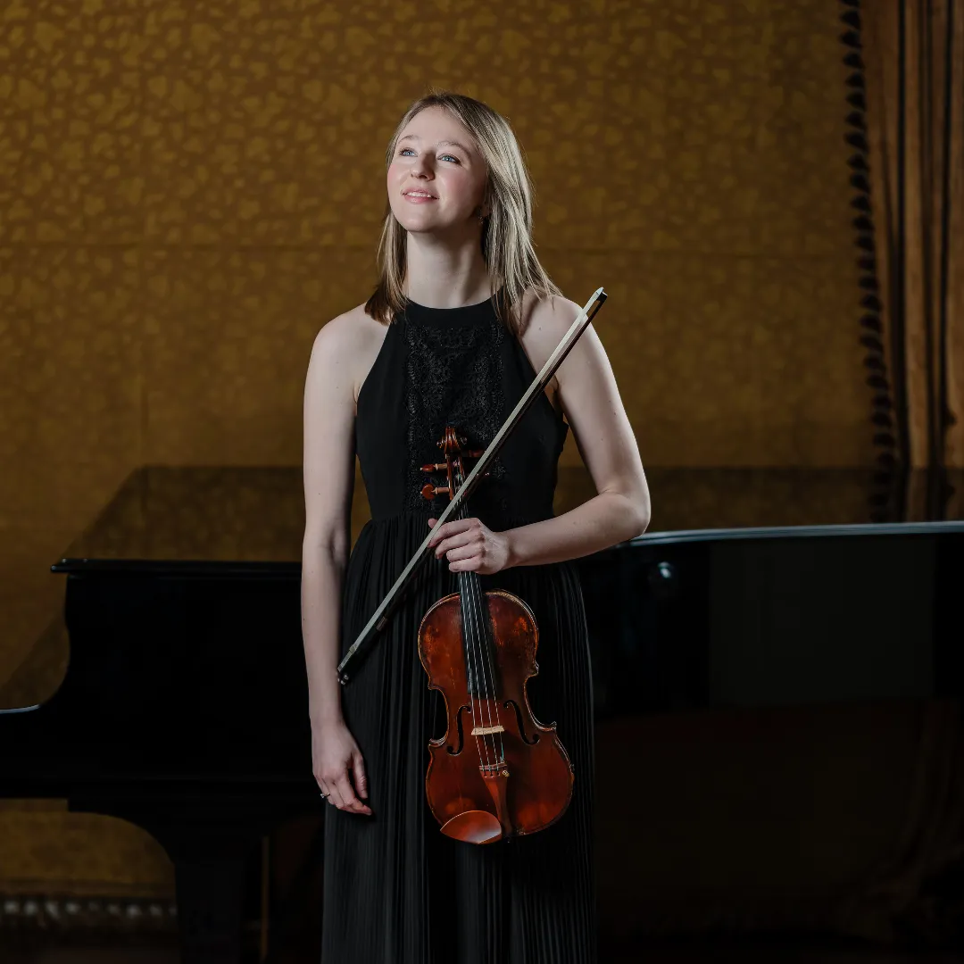 Image Perth Symphony Orchestra presents Karolina Csathy and Dvorak 9