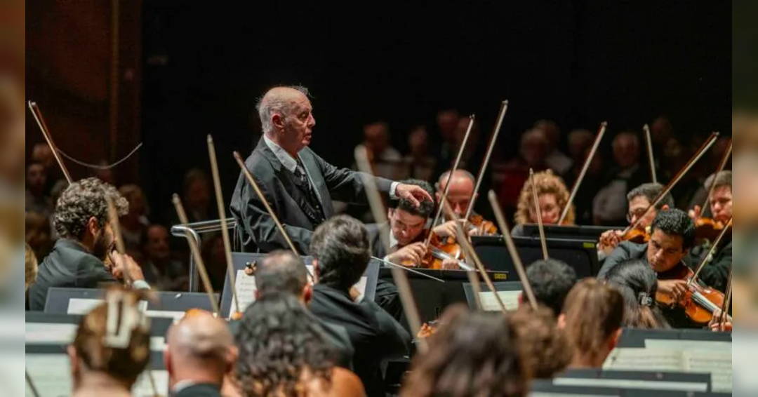 Image West-Eastern Divan Orchestra · Barenboim