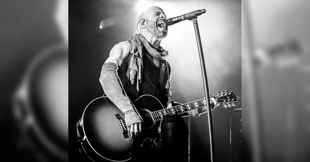 Image Daughtry: Bare Bones Tour
