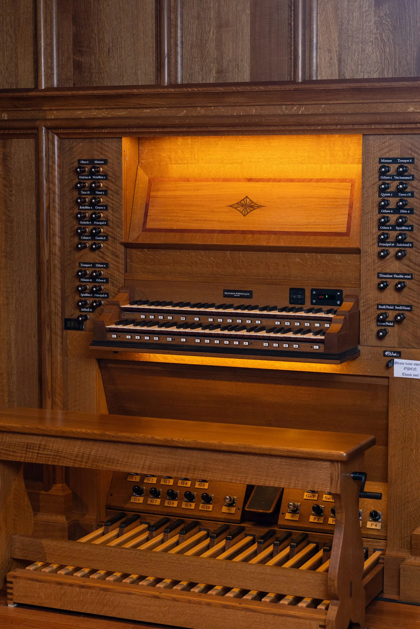 Image Division Street Pipes