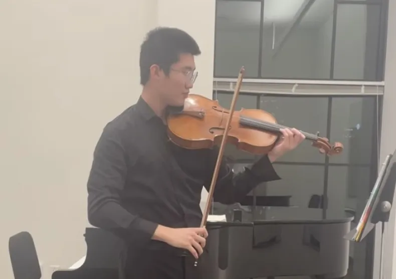 Image Jizheng Lin, Viola