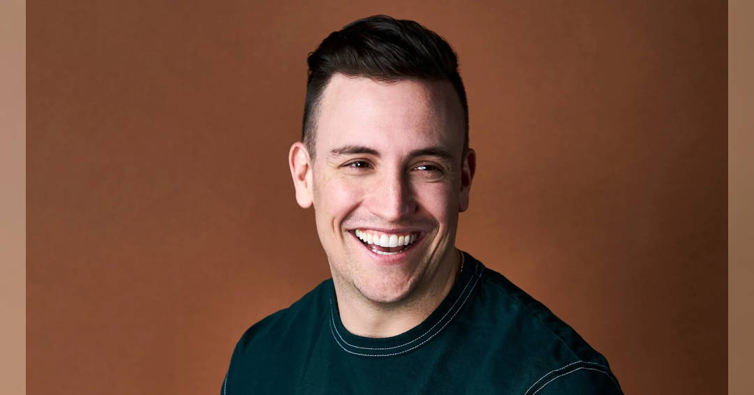 A Comedy Extravaganza: Live Shows with Joey Avery and Pete Holmes