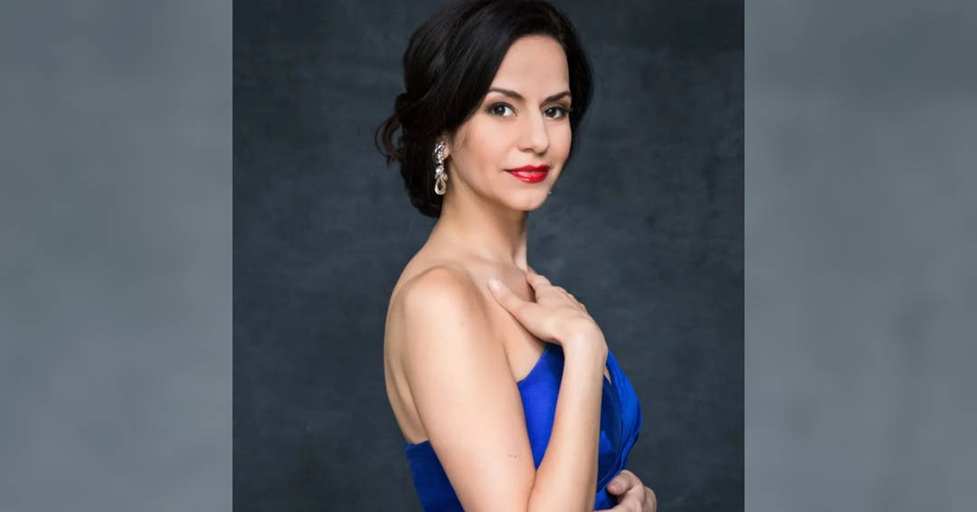 Image Mandy Gonzalez- La Vida Broadway