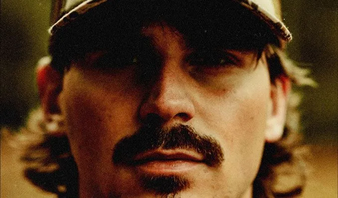 Image Tucker Wetmore: The Brunette World Tour Dasha, Jacob Hackworth