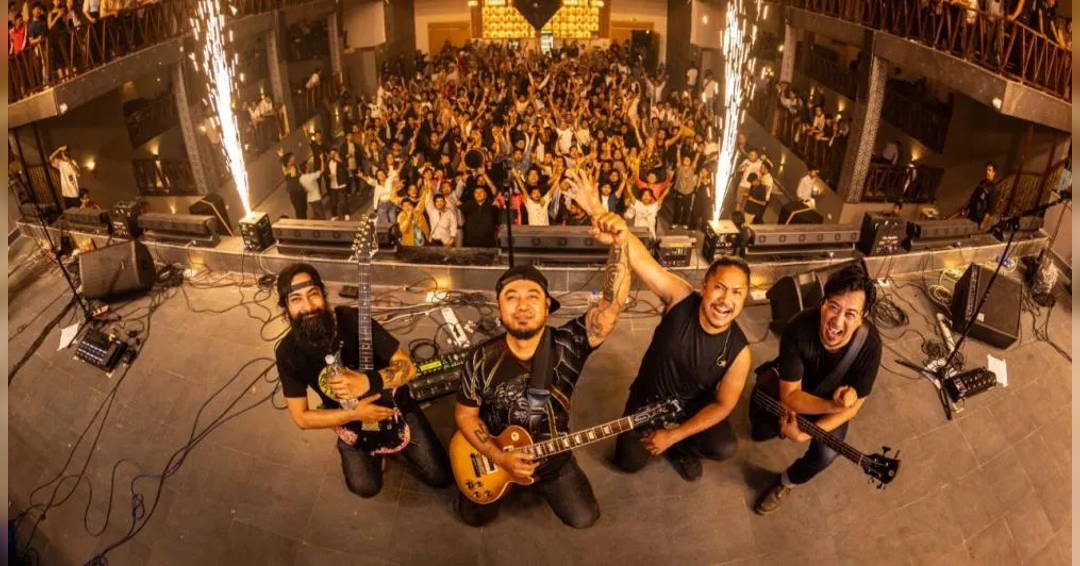 Albatross Live in Toronto