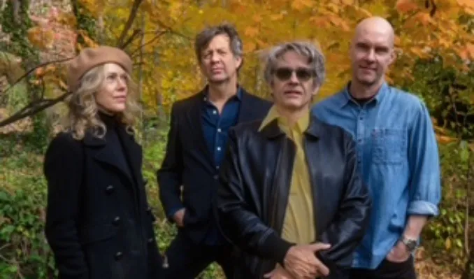 Image Luna performing Bewitched