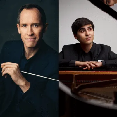 Image Willis Conducts Pictures at an Exhibition