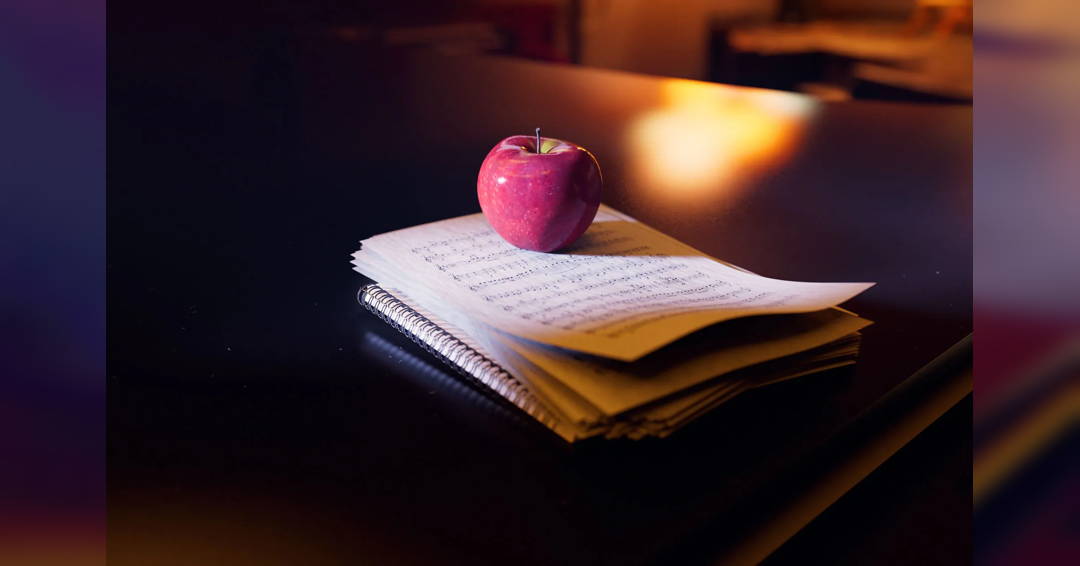 Image Classical Curiosity: Scores in Depth