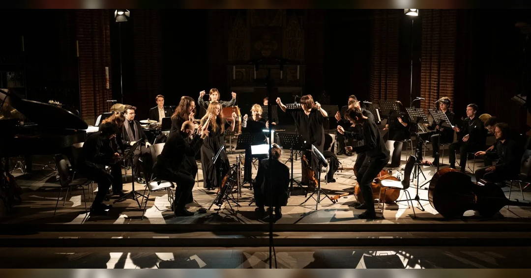 Image Orchestra in the stairwell