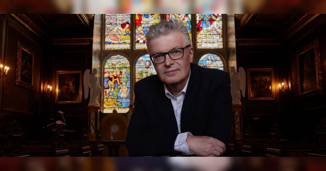 Image MacMillan and Choir