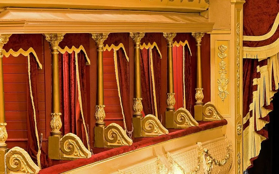 Image City Varieties Music Hall Tour