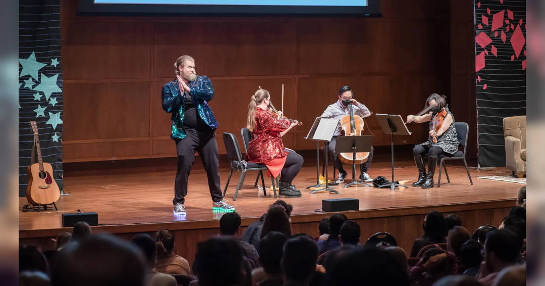 Image The Strings: Travel Through Time