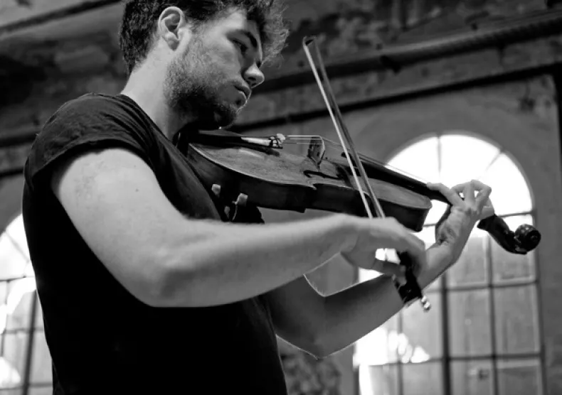 Image Timothy Ridout, Viola