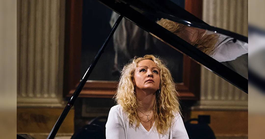 Image Anastasia and Olga Kobekina