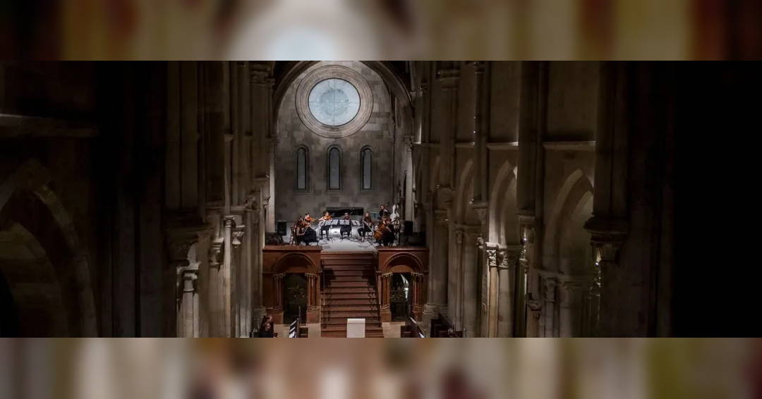 Image Opening concert - Sacred garden, abundant foliage