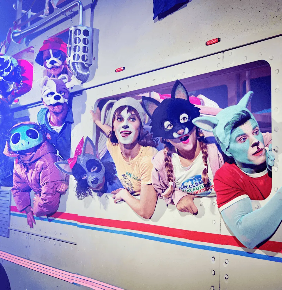 Image The Amazing Bus